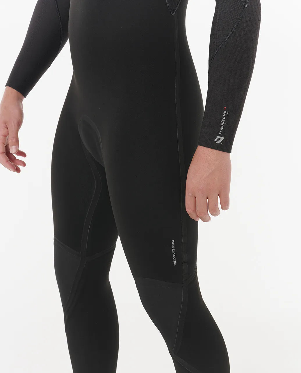  RIP CURL FLSHBOMB PRO 4/3 FREE ZIP WETSUIT